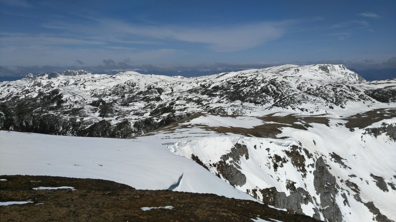 香格里拉石卡雪(xuě)山(shān)